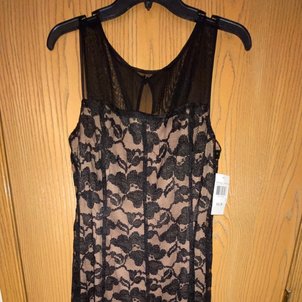Super cute black/nude cocktail dress!
